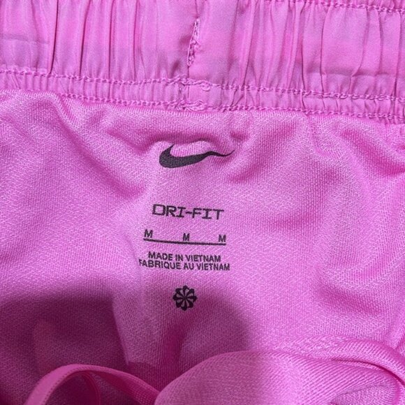 Nike Women's Dri-FIT Tempo Printed Running Shorts - Picture 11 of 11